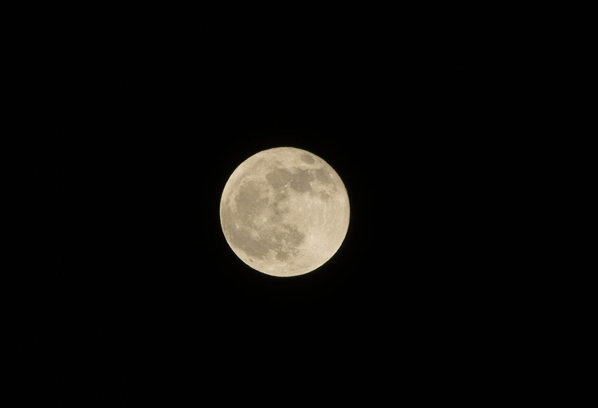 moon-cloudy-2.jpg
